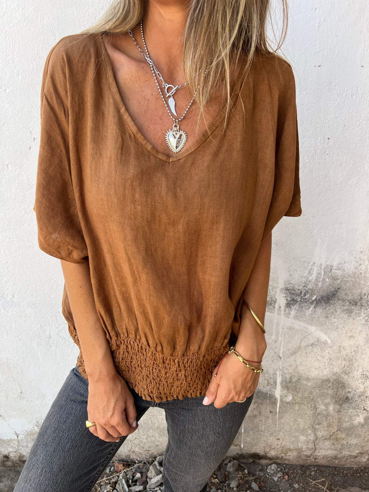 🔥Sommer-Hot-Sale 49% Rabatt🔥Bequemes tailliertes T-Shirt mit V-Ausschnitt
