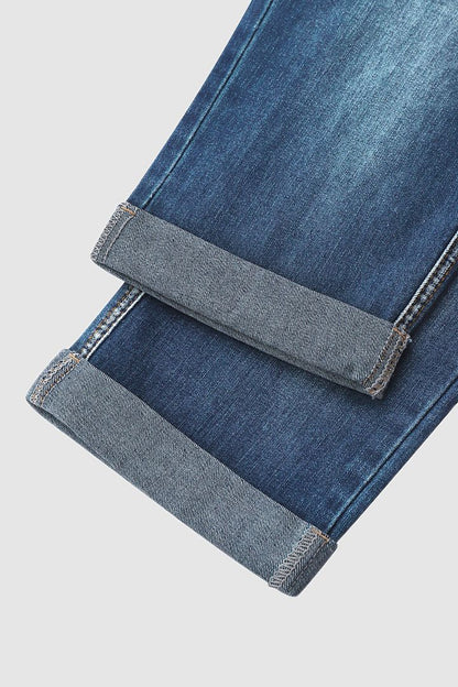 Capri-Jeans mit zerrissenem, hochgerolltem Saum