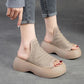 Atmungsaktive Slipper aus ausgehöhltem Leder für Damen