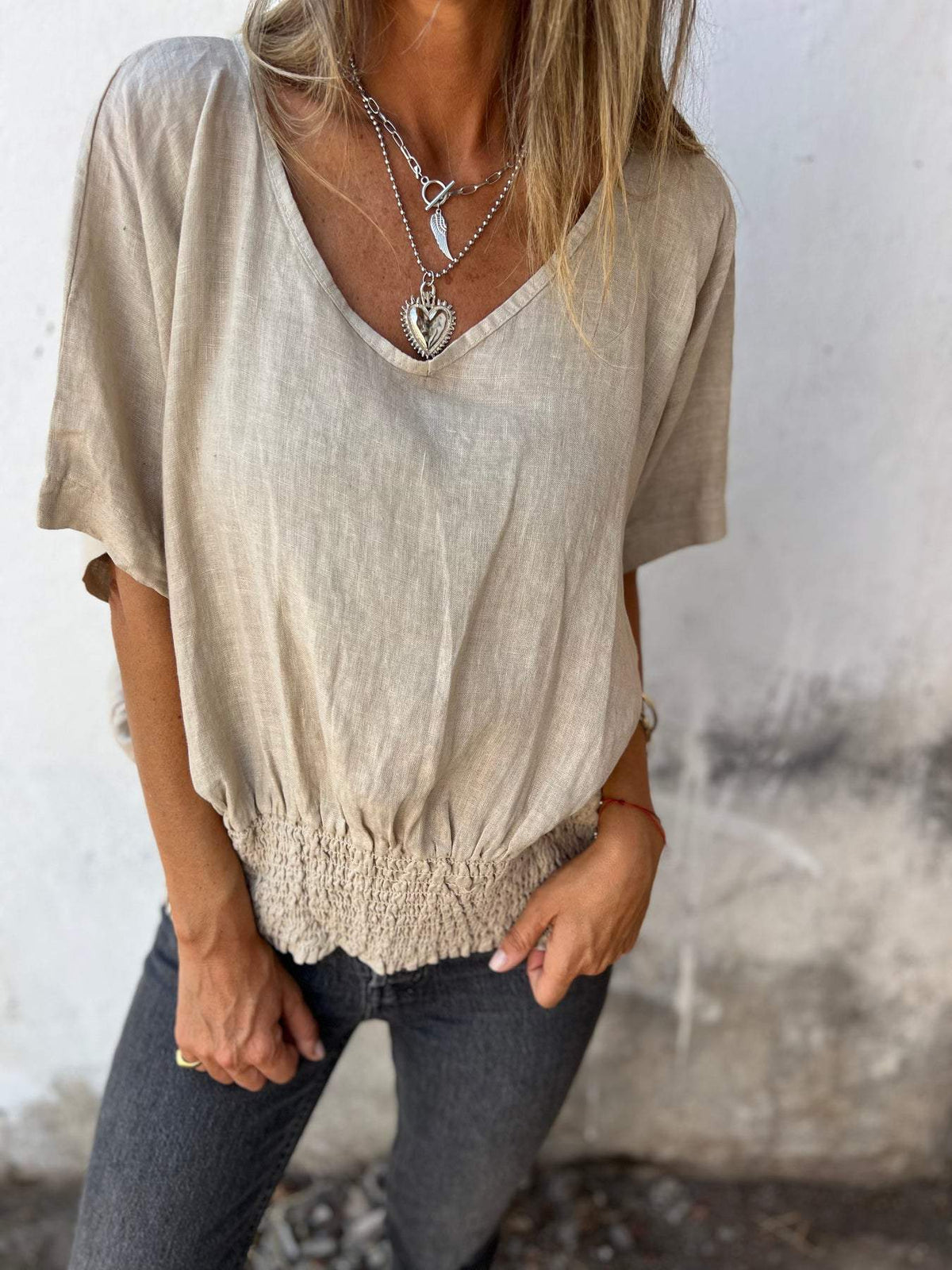 🔥Sommer-Hot-Sale 49% Rabatt🔥Bequemes tailliertes T-Shirt mit V-Ausschnitt