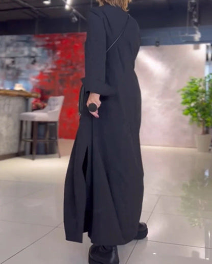Einfarbiges, langärmliges Kleid mit V-Ausschnitt
