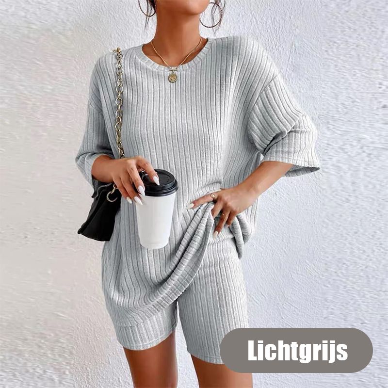 Lässiges 2-teiliges Set aus T-Shirt und Shorts aus Rippenstrick für Damen