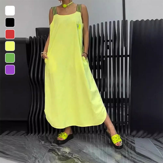 Kleid mit quadratischem Ausschnitt, gestreiften Trägern und Taschen