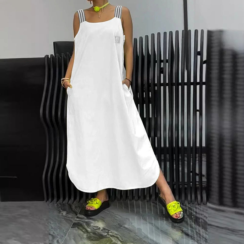 Kleid mit quadratischem Ausschnitt, gestreiften Trägern und Taschen