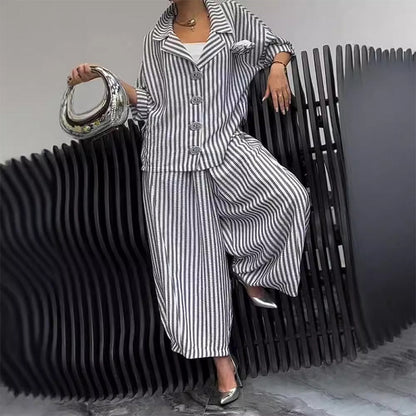 2-teiliges Set mit Jacke mit gestreiftem Revers und Hose mit weitem Bein