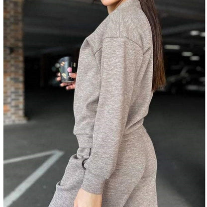 50%Rabatt💥 Herbstlicher neuer Stil Zweiteiliges Set aus gestrickter Jacke mit Knöpfen und Hose für Damen