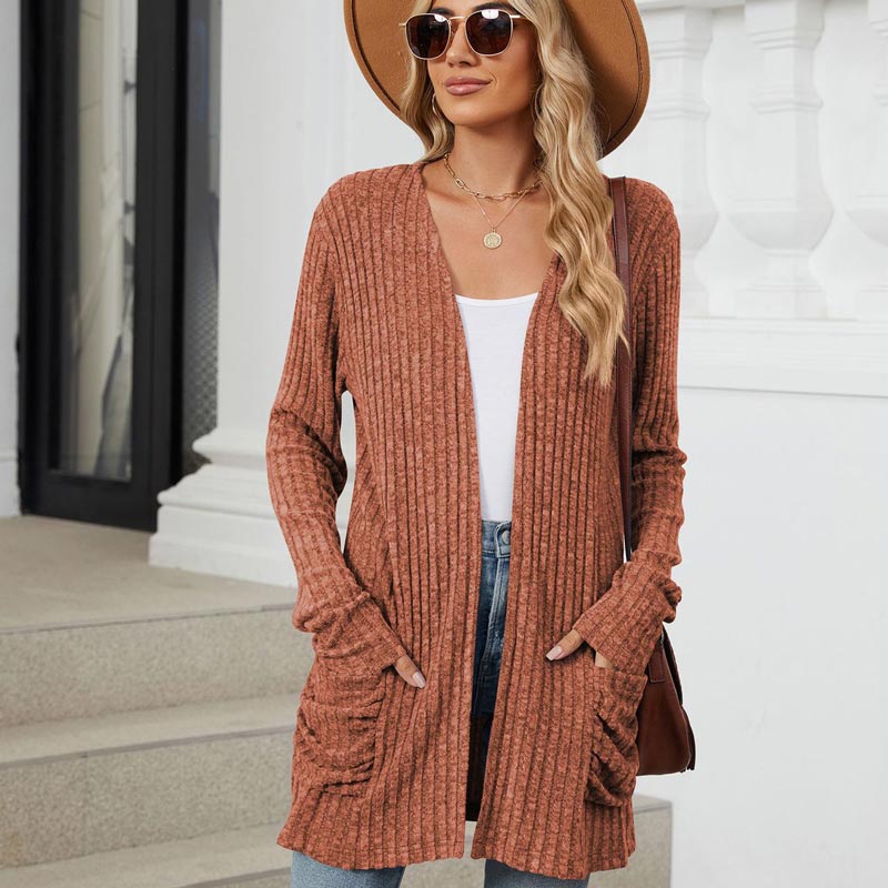 Gemütliche Herbst-Rippenstrickjacke für Damen