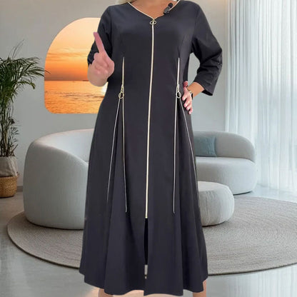 Modisches langes Kleid mit Reißverschluss auf der Vorderseite
