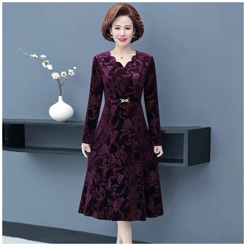 Elegantes Midikleid mit langen Ärmeln