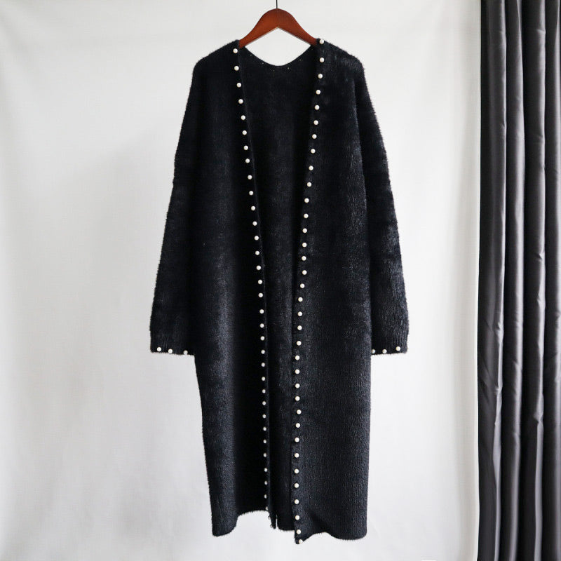 Luxuriöse flauschige Strickjacke mit Perlenbesatz für Damen