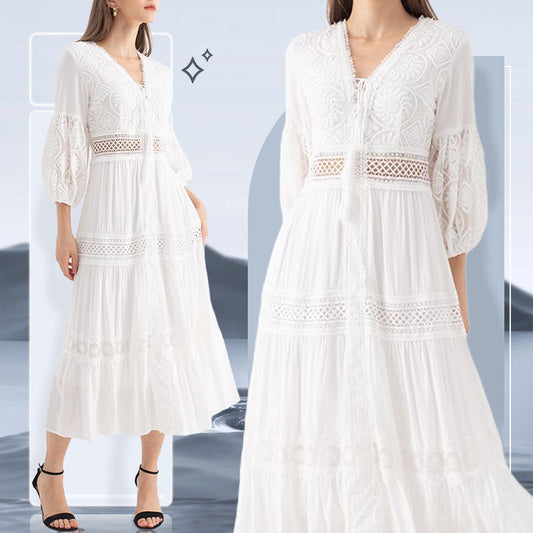 Weißes Boho-Midikleid mit V-Ausschnitt