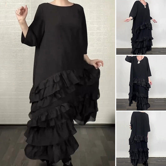 Übergroßes, fließendes Kleid mit Rüschen und Lagen