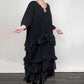 Übergroßes, fließendes Kleid mit Rüschen und Lagen