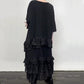 Übergroßes, fließendes Kleid mit Rüschen und Lagen