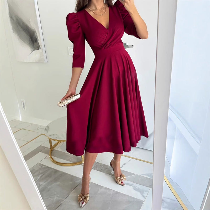 Plissiertes, taillenformendes Midikleid mit V-Ausschnitt für Damen