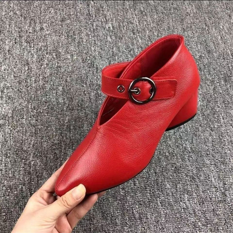 Damen-Schuhe mit Blockabsatz und spitzer Zehenpartie