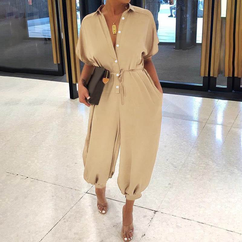 Lässiger, lockerer, kurzärmliger Jumpsuit mit Knopfleiste für Damen
