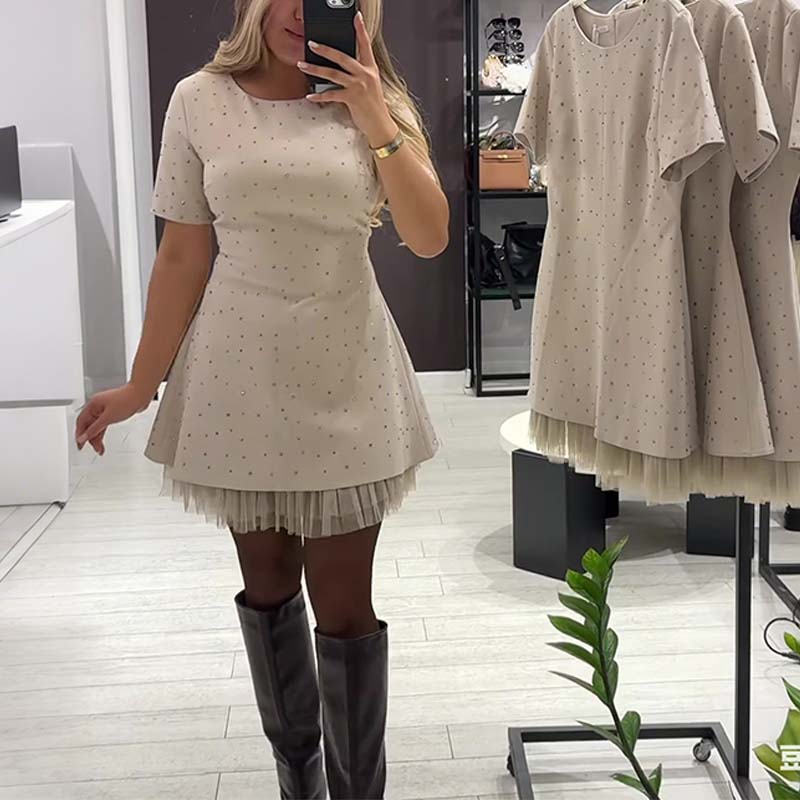 Glitzerndes Minikleid mit kurzen Ärmeln und Spitzenbesatz für Damen
